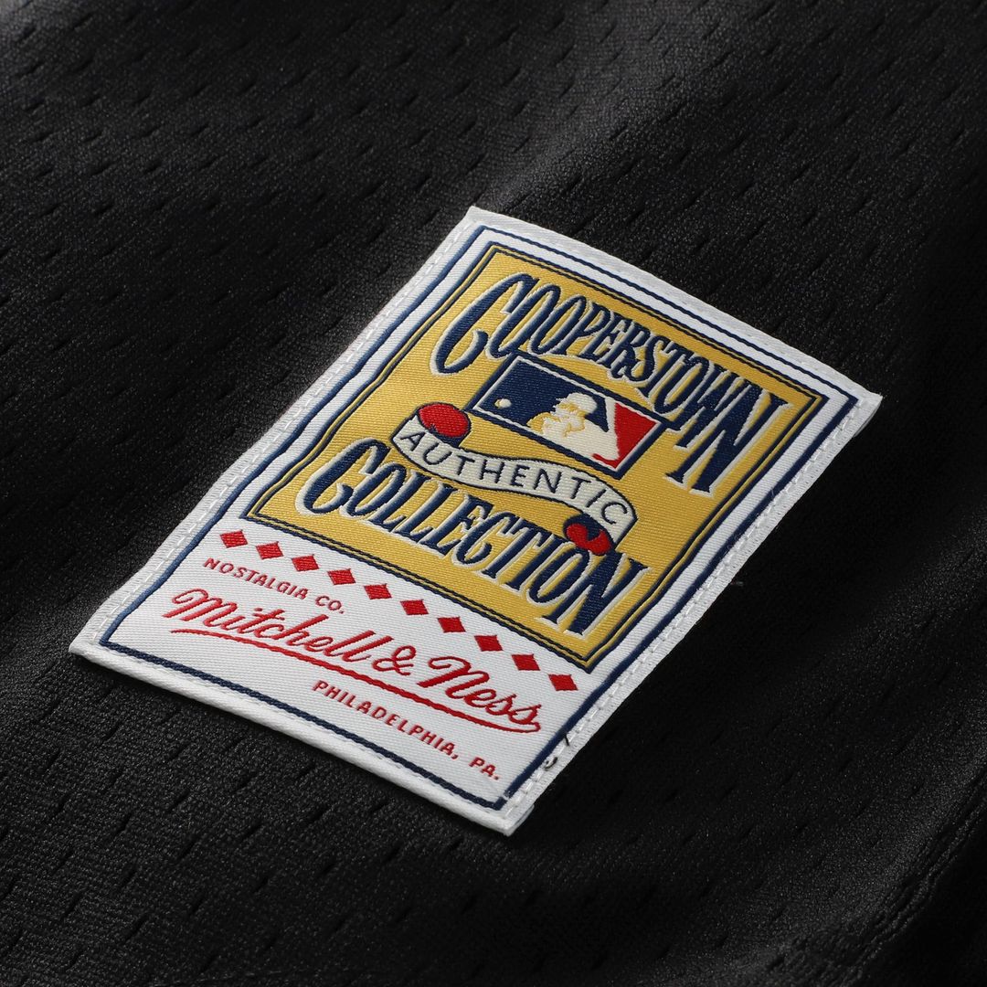 Barry Larkin Cincinnati Reds Mitchell & Ness Cooperstown Collection Mesh Batting Practice Button-Up Jersey - Black